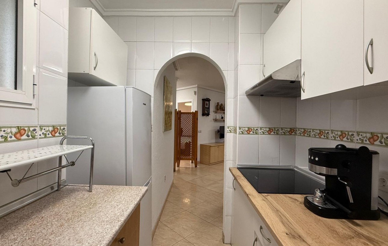 Revente - Attique - Torrevieja - Estacion de autobuses