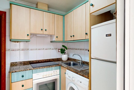 Resale - Planta baja - Torrevieja - Estacion de autobuses