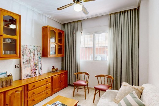 Resale - Planta baja - Torrevieja - Estacion de autobuses