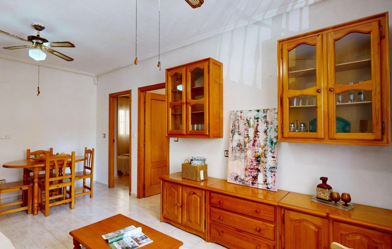 Resale - Planta baja - Torrevieja - Estacion de autobuses