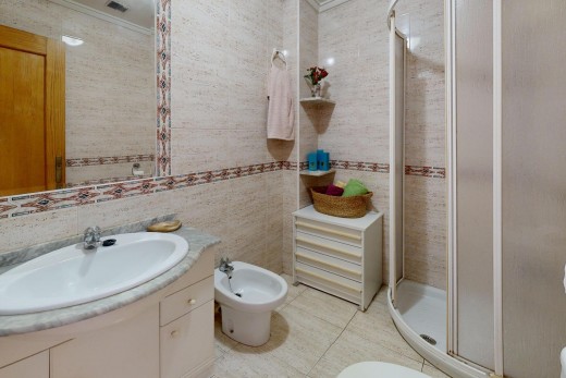 Resale - Planta baja - Torrevieja - Estacion de autobuses