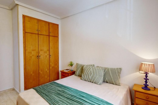 Resale - Planta baja - Torrevieja - Estacion de autobuses