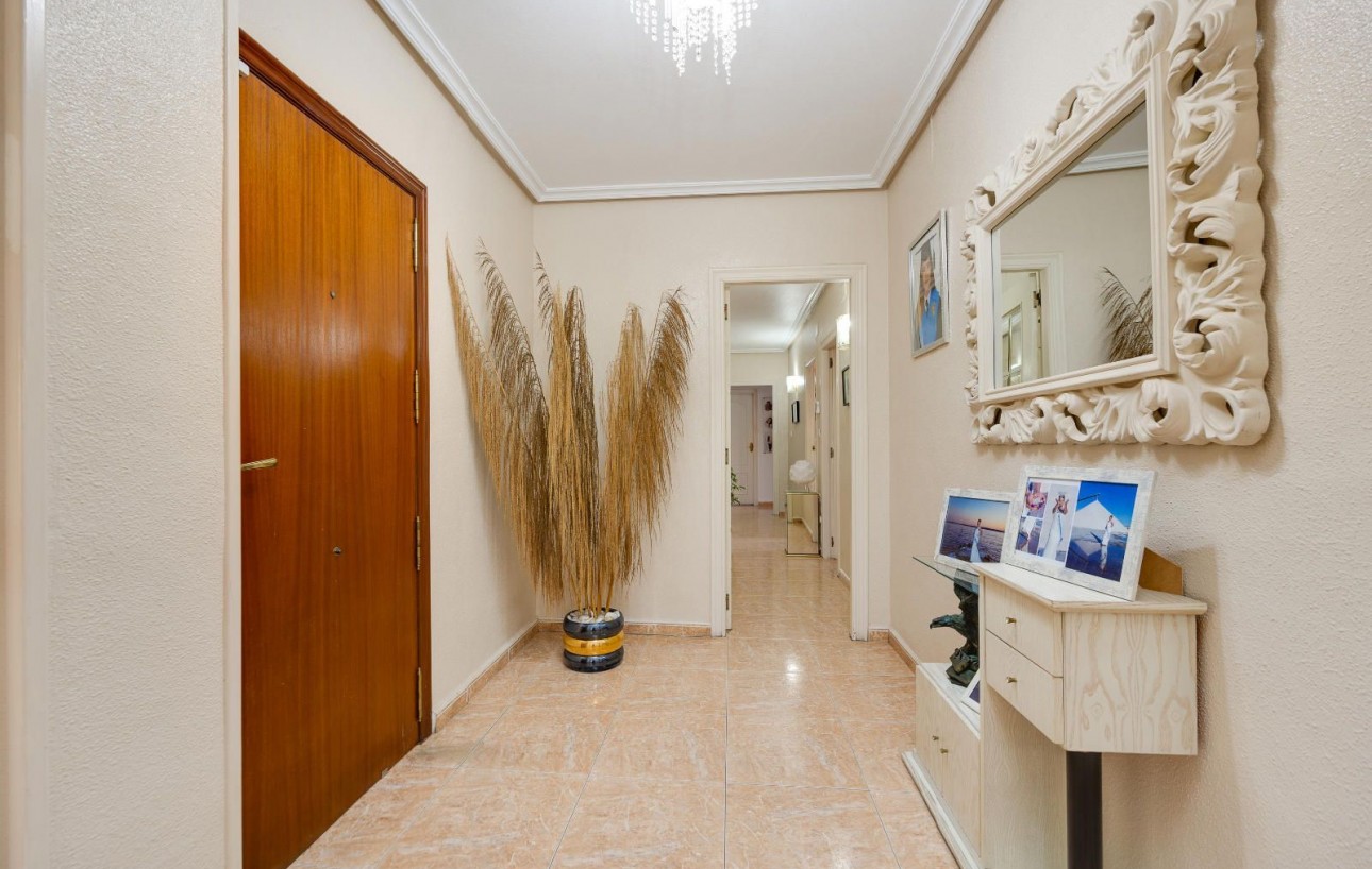 Venta - Apartamento - Torrevieja - torrevieja