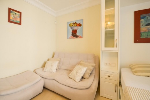 Resale - Studie - Torrevieja - Playa de los locos