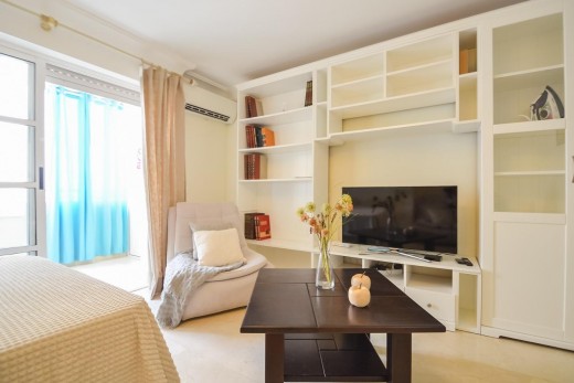 Resale - Studie - Torrevieja - Playa de los locos