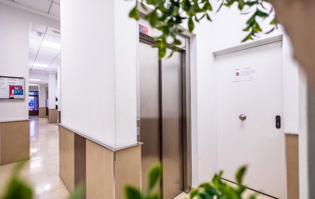 Resale - Wohnung - Torrevieja - Centro