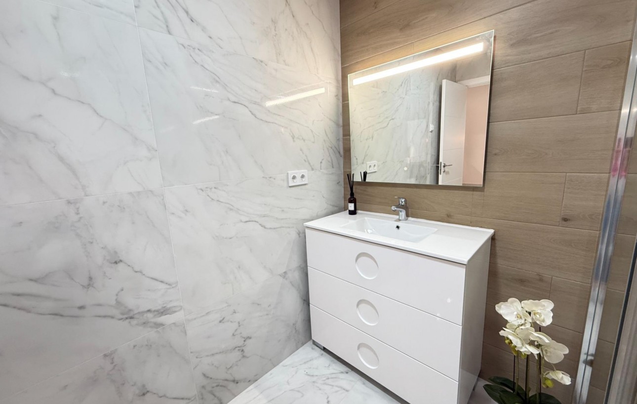 Obra Nueva - Apartamento - Torrevieja - Centro