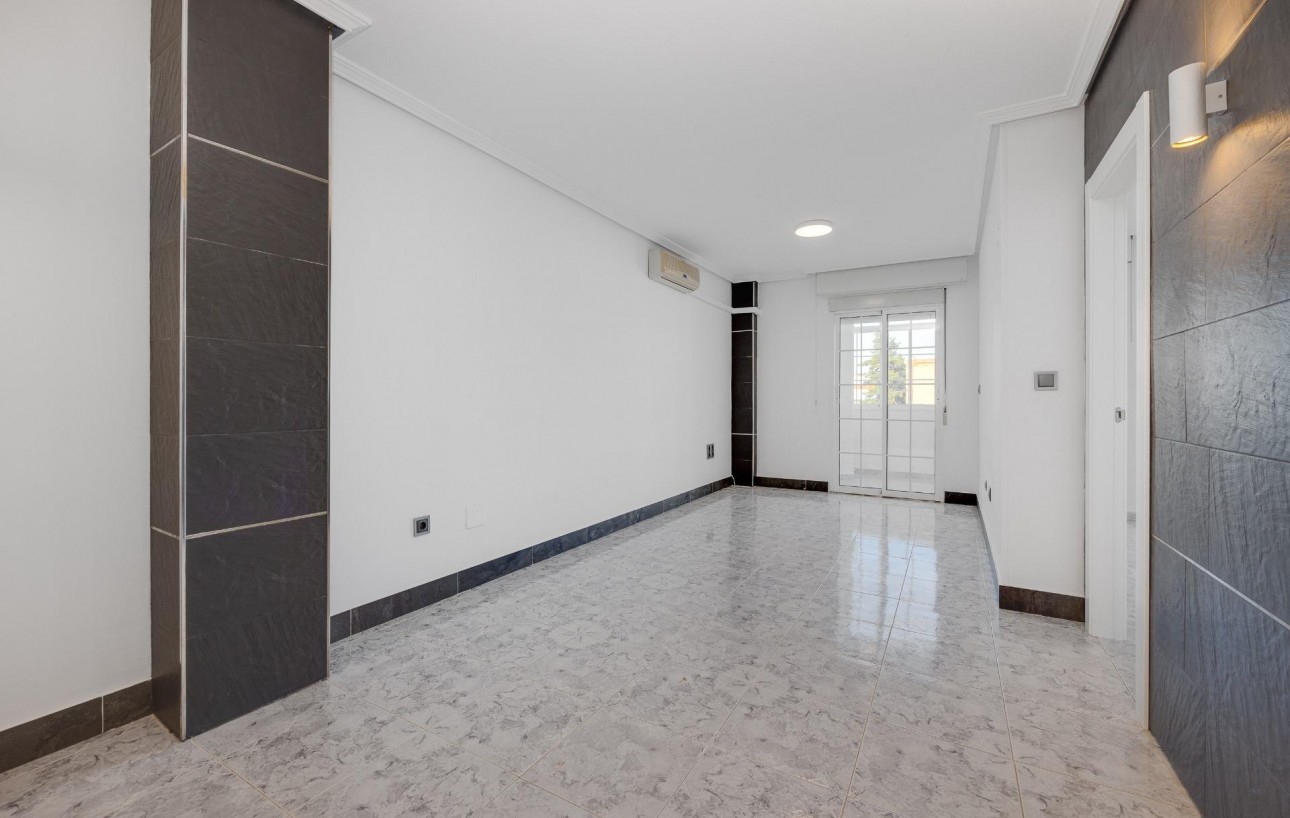 Resale - Lägenhet - Torrevieja - Playa del cura