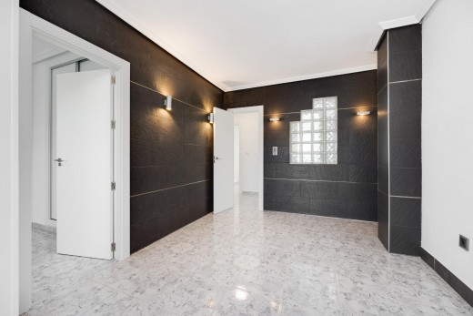 Resale - Lägenhet - Torrevieja - Playa del cura