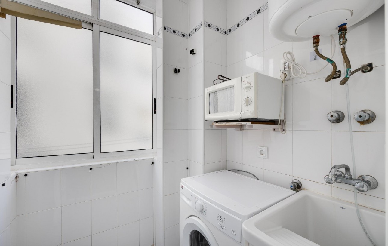 Resale - Lägenhet - Torrevieja - Playa del cura