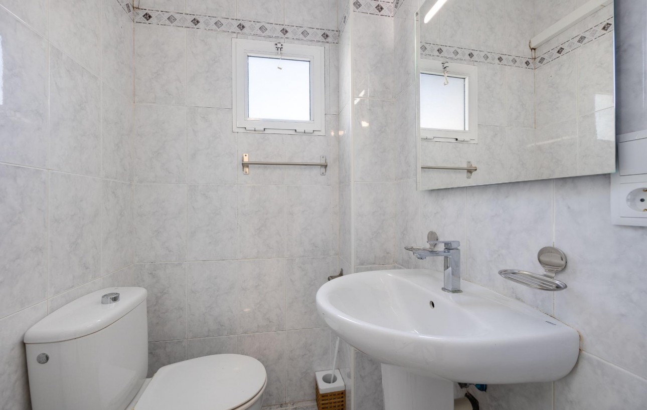 Resale - Lägenhet - Torrevieja - Playa del cura