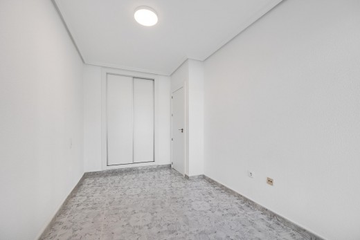 Resale - Lägenhet - Torrevieja - Playa del cura