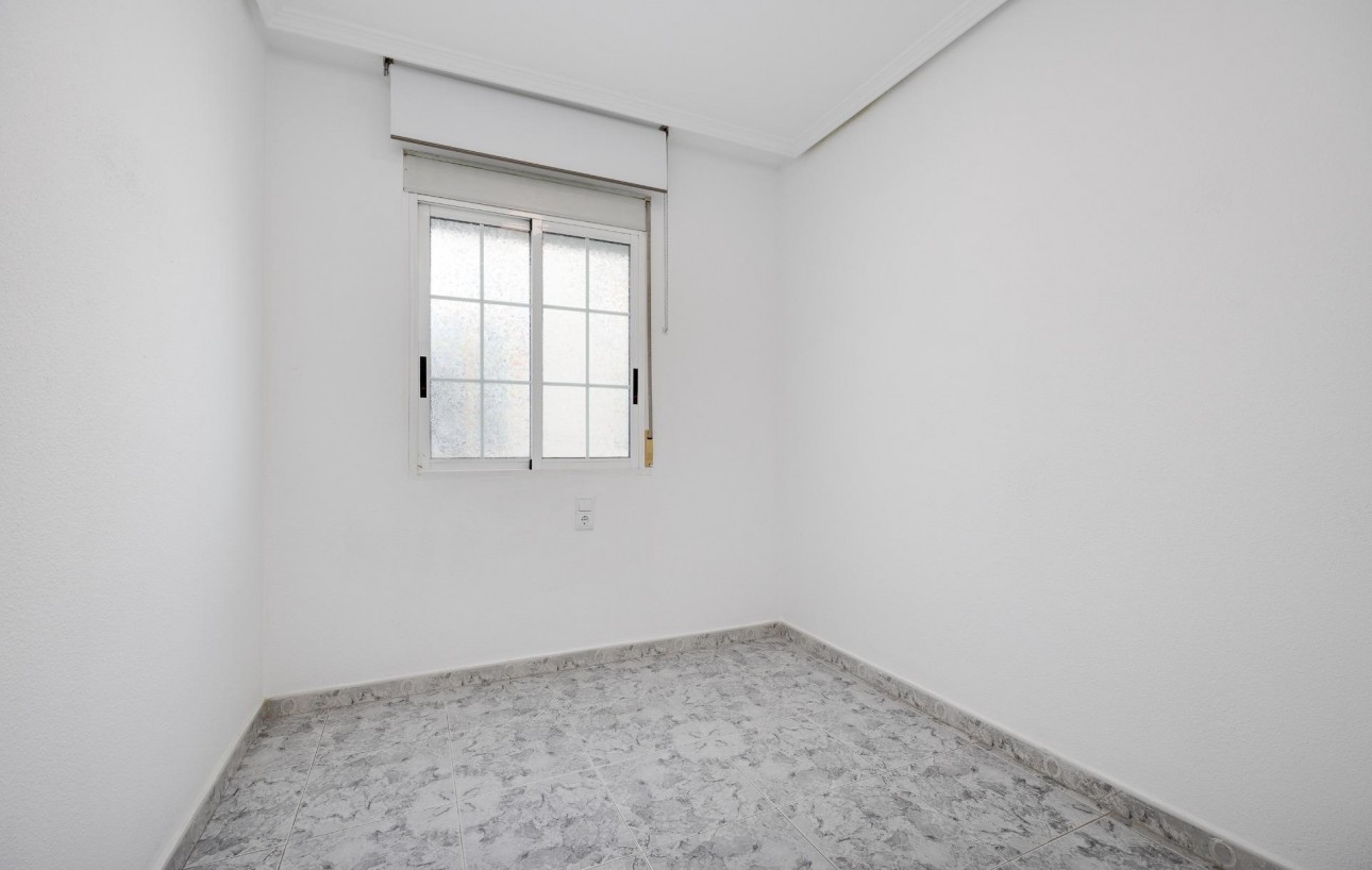 Resale - Lägenhet - Torrevieja - Playa del cura