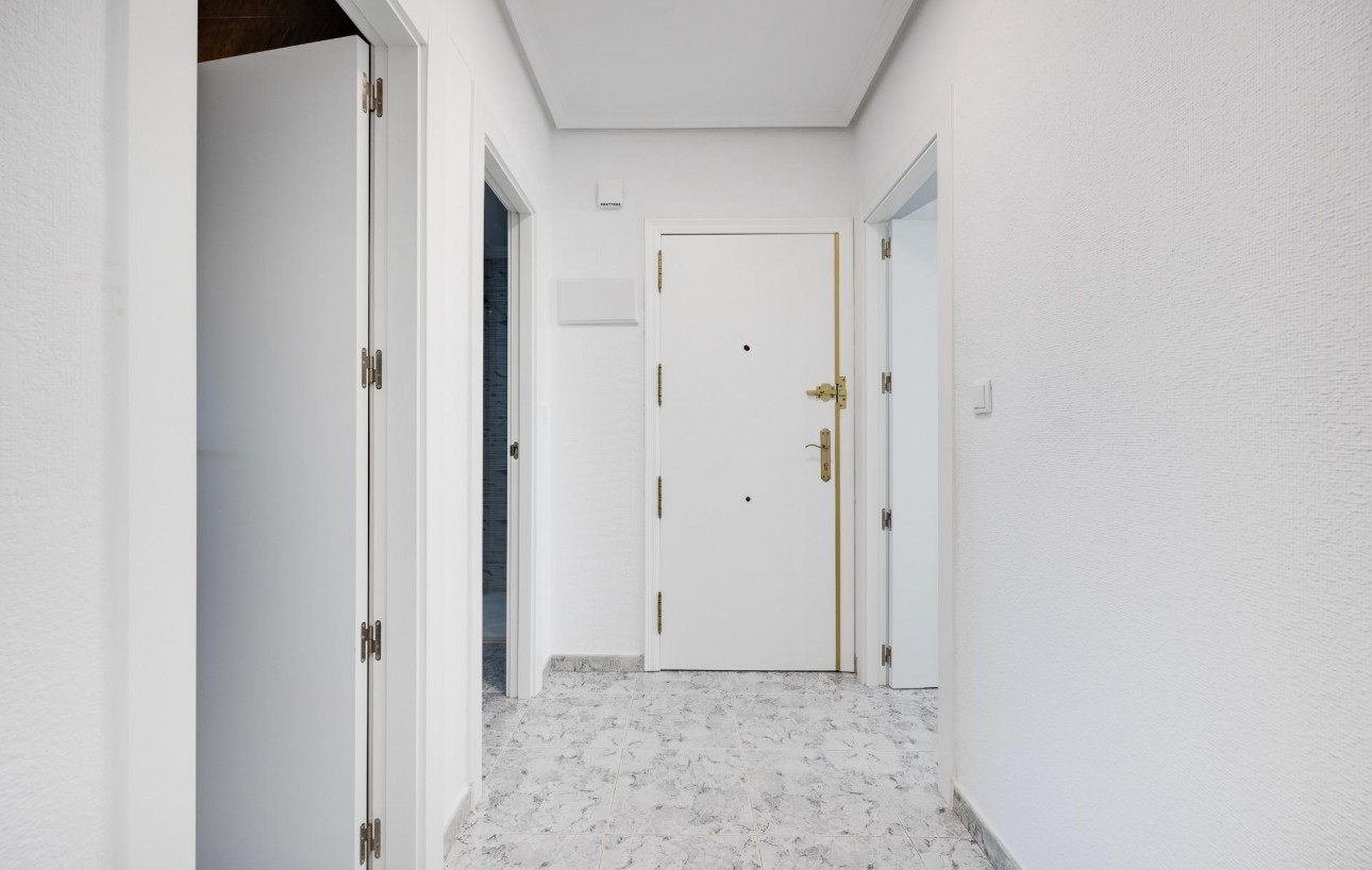 Resale - Lägenhet - Torrevieja - Playa del cura