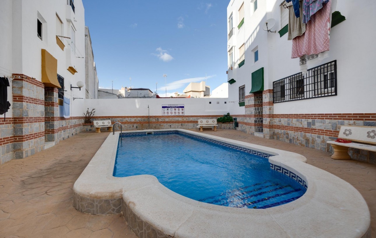 Resale - Lägenhet - Torrevieja - Playa del cura