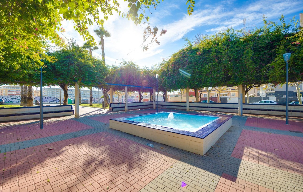 Resale - Lägenhet - Torrevieja - Playa del cura