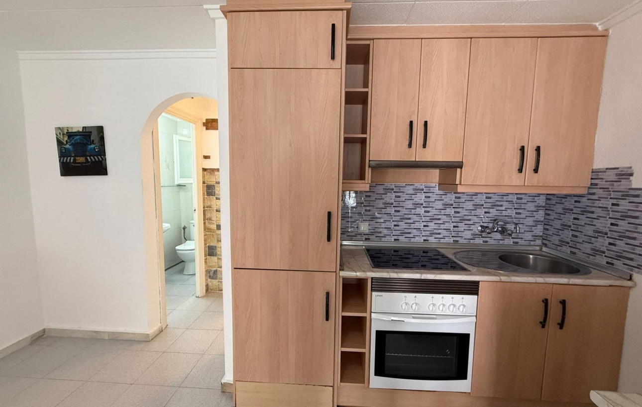 Resale - Stadthaus - Torrevieja - La Siesta - El Salado - Torreta