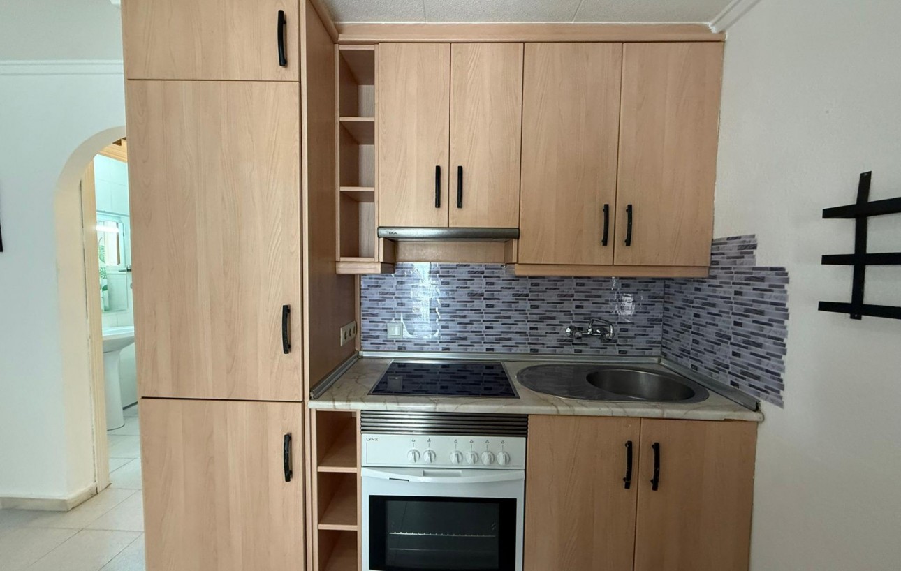 Resale - Stadthaus - Torrevieja - La Siesta - El Salado - Torreta