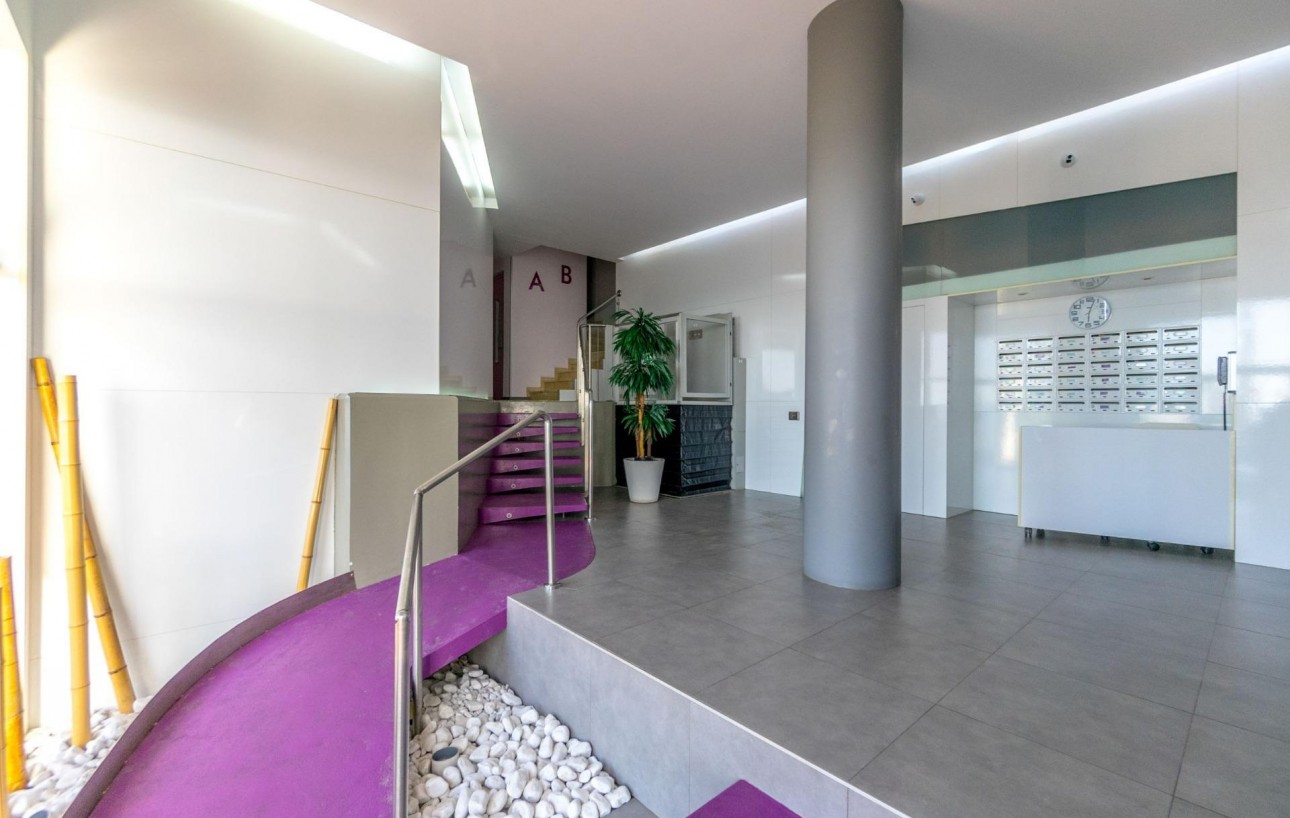 Venta - Apartamento - Torrevieja - Paseo maritimo