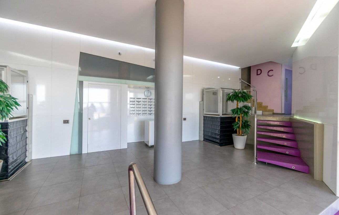 Venta - Apartamento - Torrevieja - Paseo maritimo