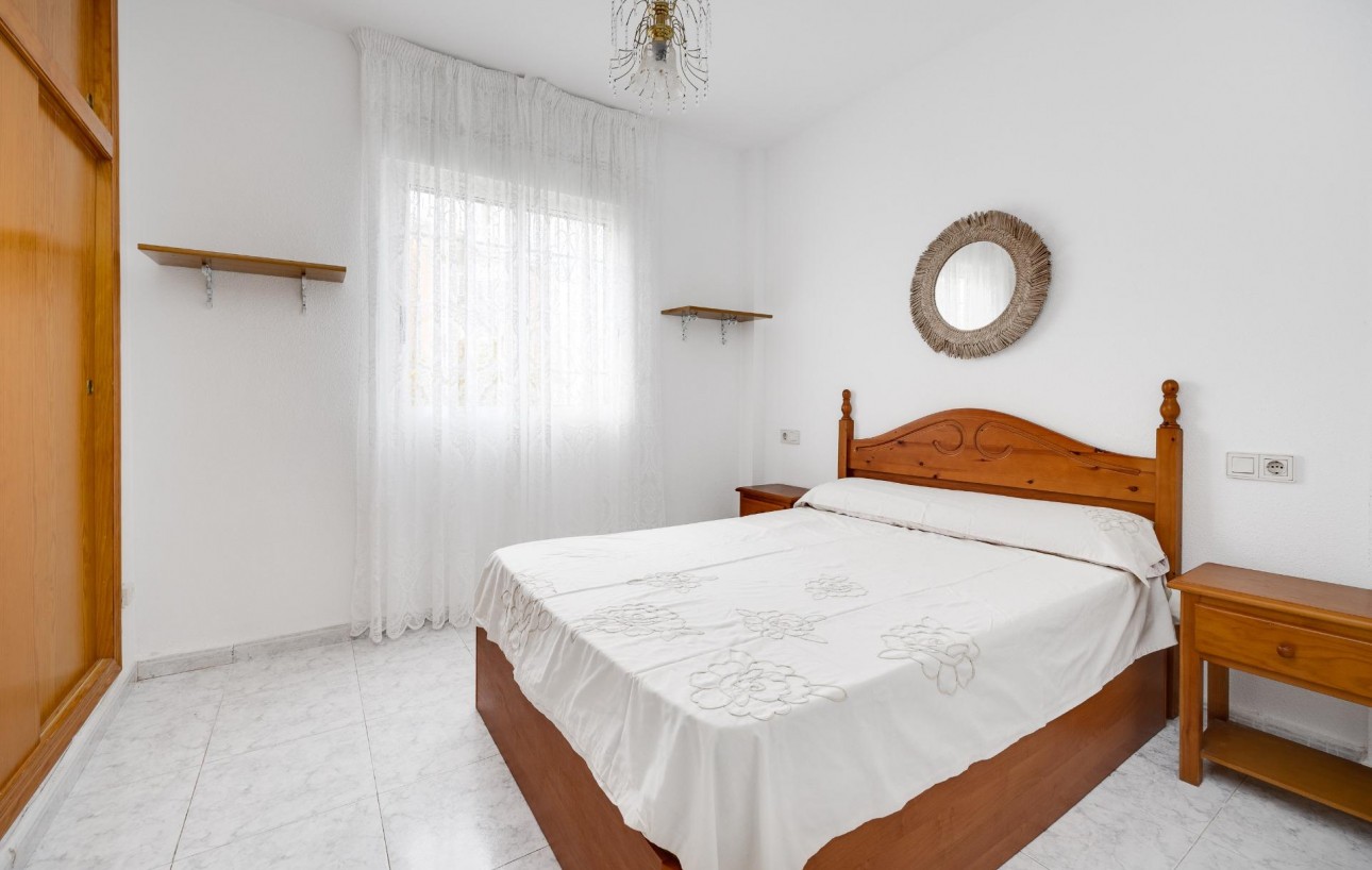 Resale - Lägenhet - Torrevieja - Rosaleda-los frutales