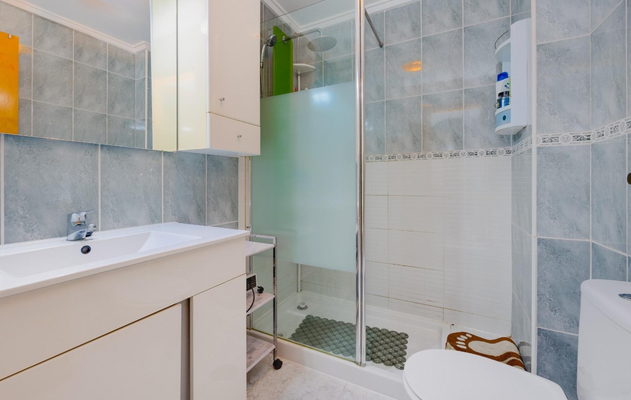 Resale - Lägenhet - Torrevieja - Rosaleda-los frutales