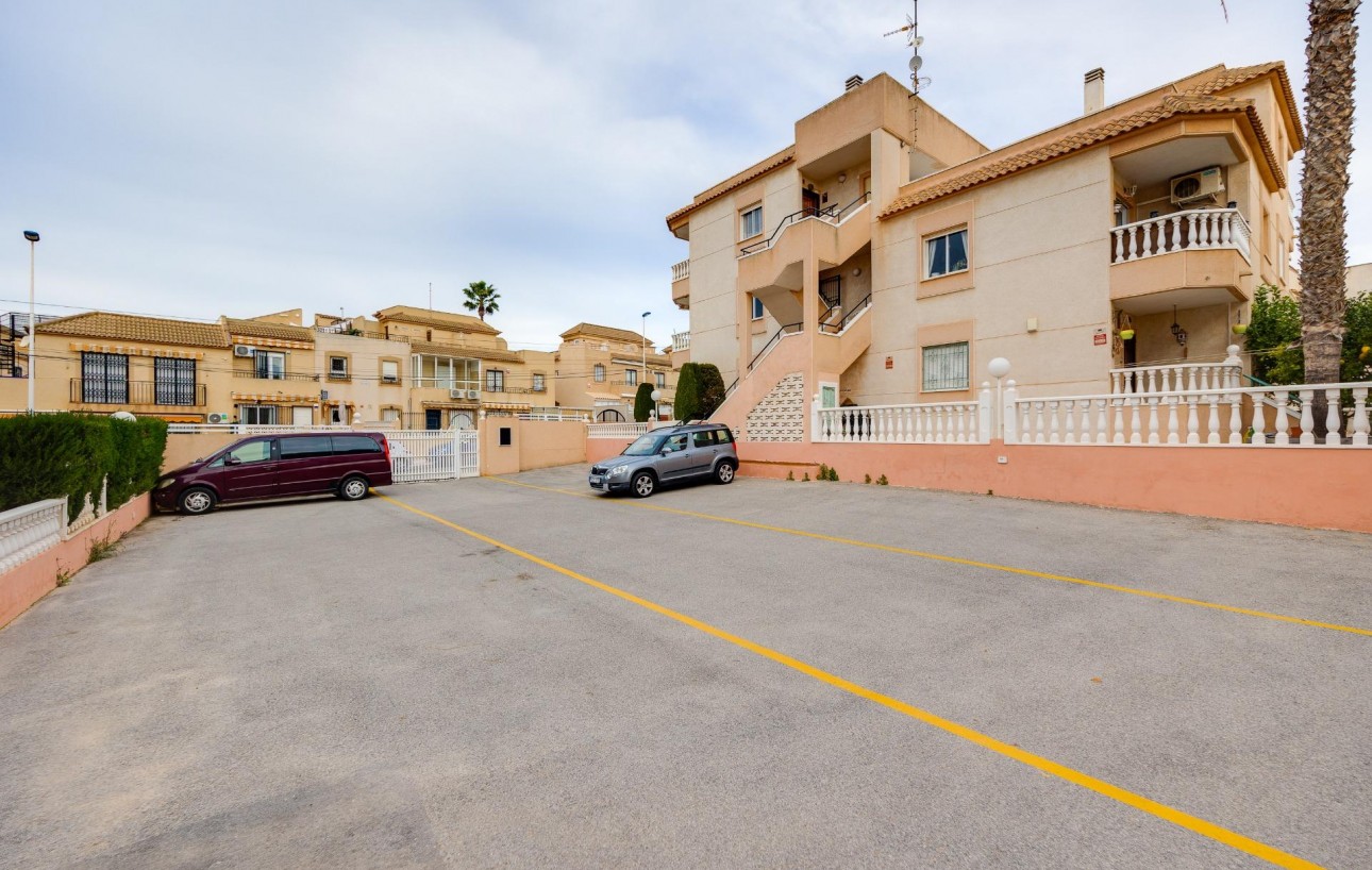 Resale - Lägenhet - Torrevieja - Rosaleda-los frutales