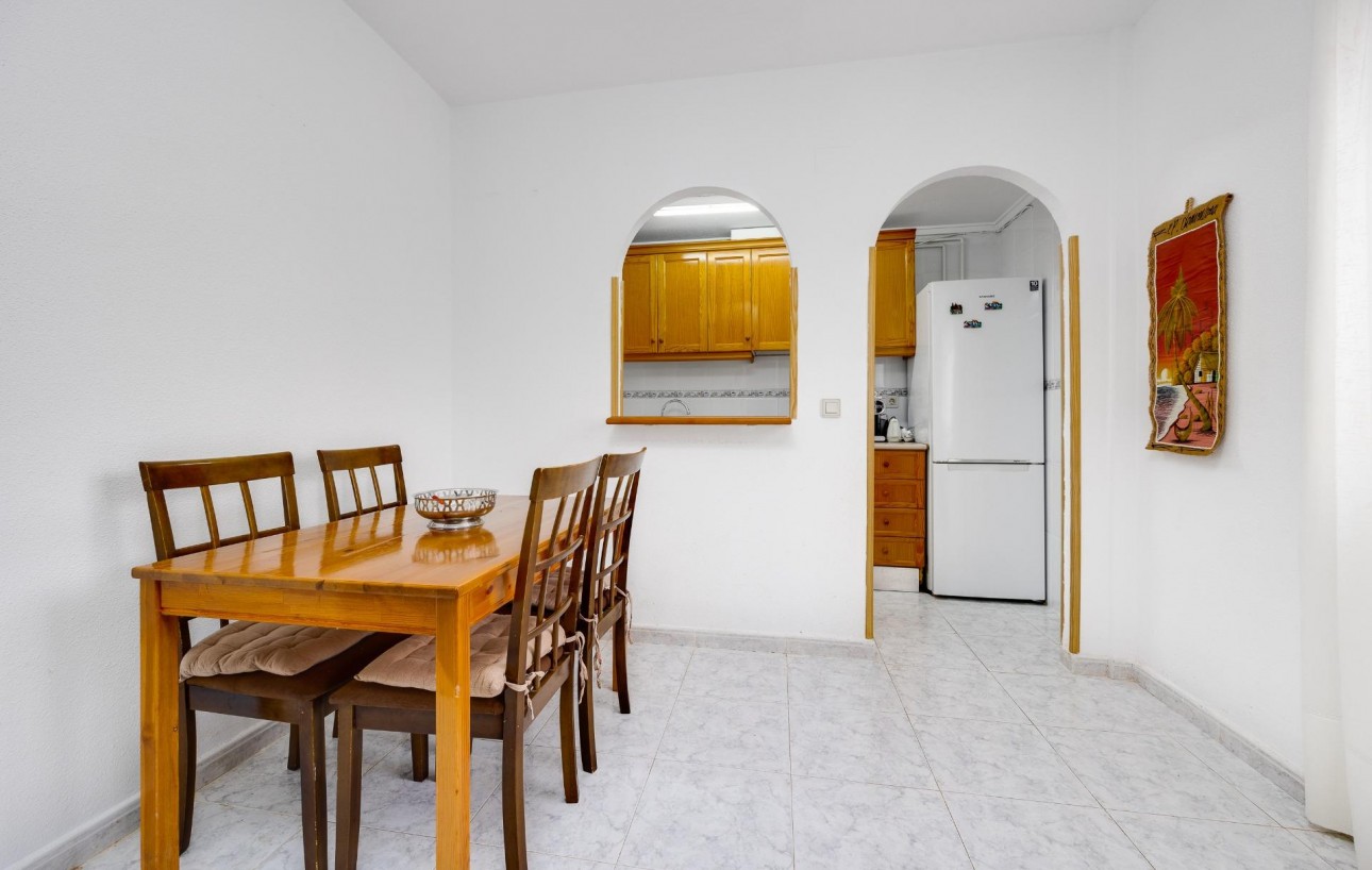 Resale - Lägenhet - Torrevieja - Rosaleda-los frutales