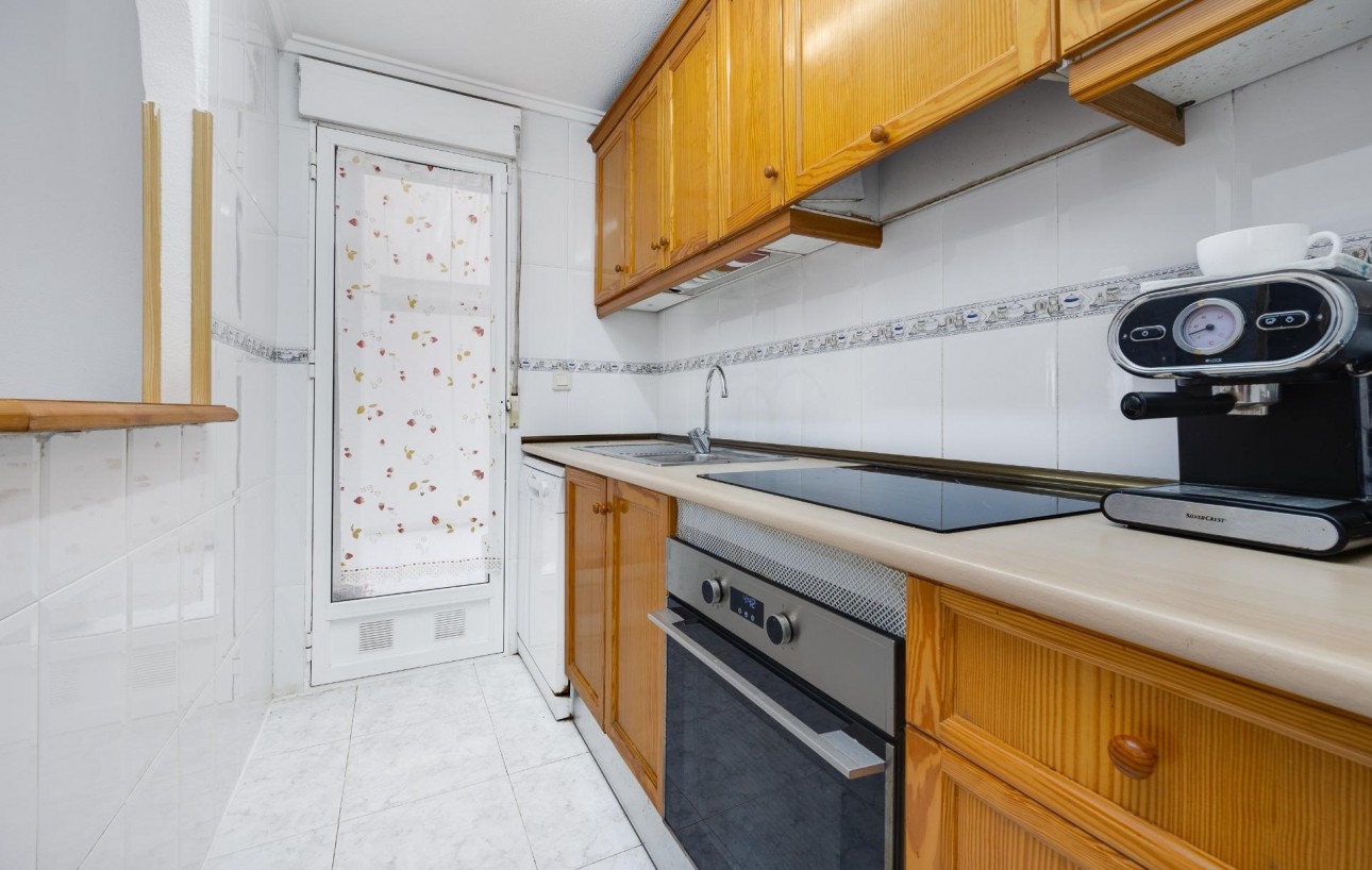 Resale - Lägenhet - Torrevieja - Rosaleda-los frutales