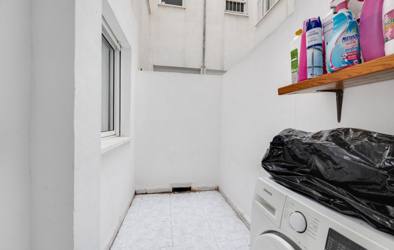 Resale - Lägenhet - Torrevieja - Rosaleda-los frutales