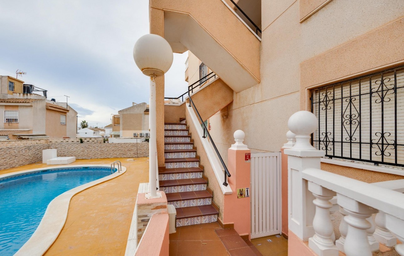 Resale - Lägenhet - Torrevieja - Rosaleda-los frutales