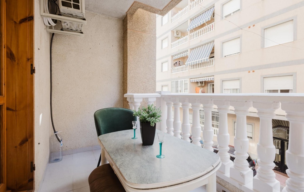 Sale - Apartment - Torrevieja - Acequion