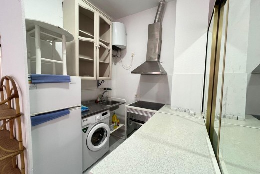 Sale - Study - Torrevieja - Playa de los locos