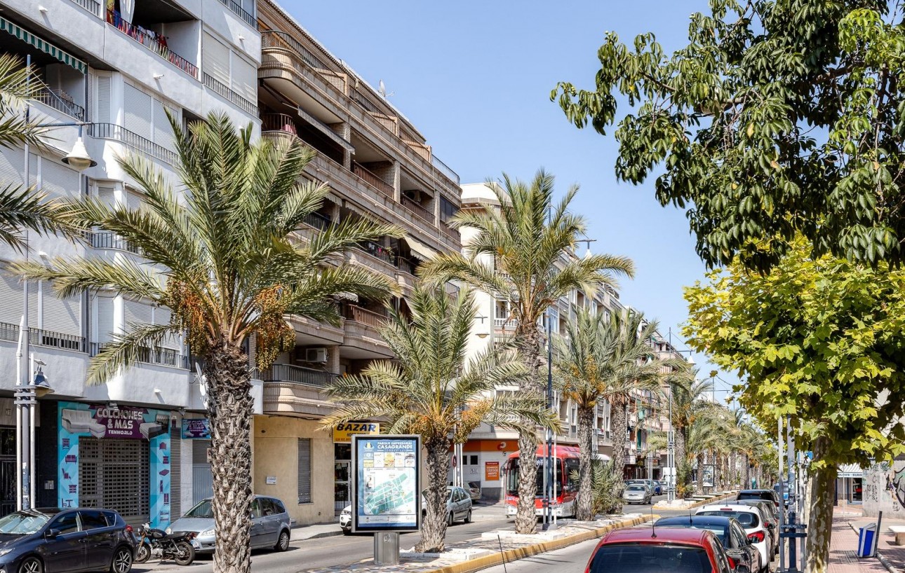 Resale - Wohnung - Torrevieja - Playa del cura