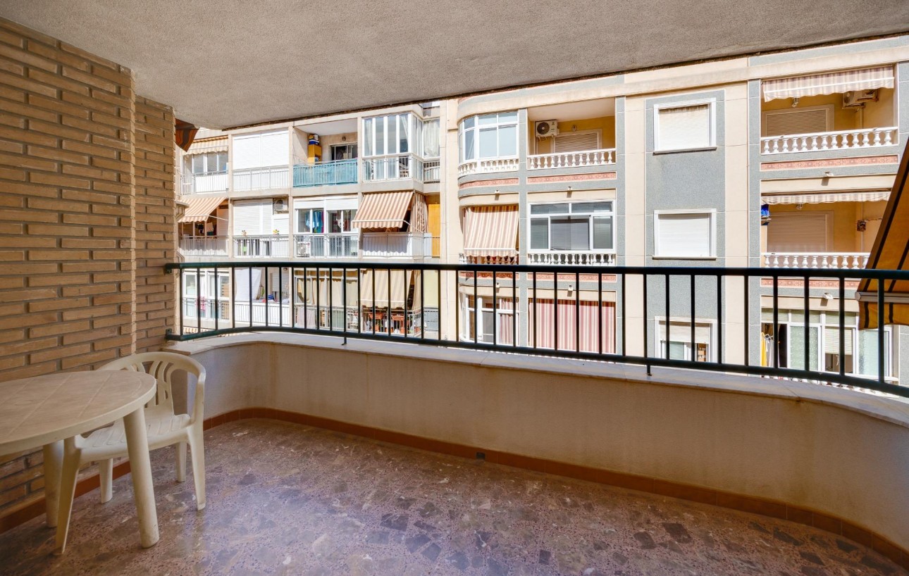 Resale - Wohnung - Torrevieja - Playa del cura