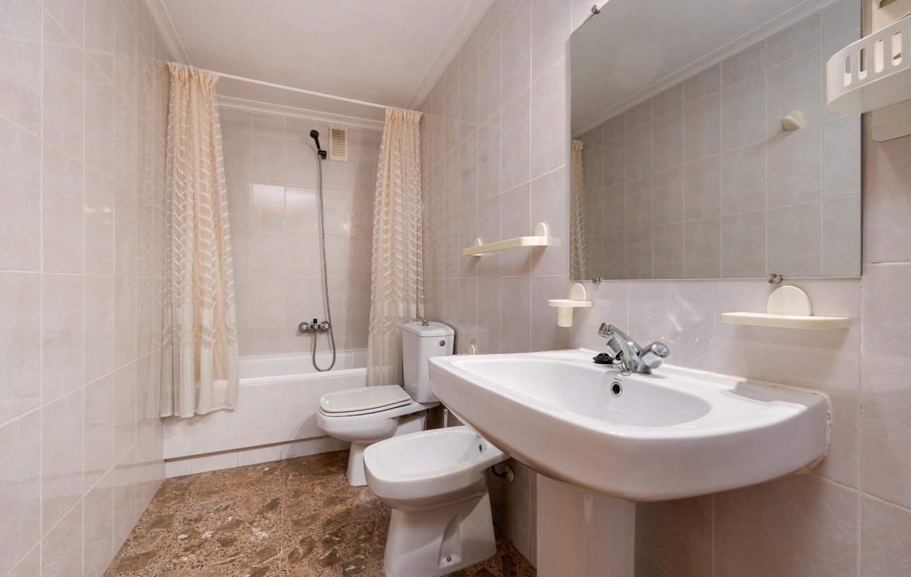 Resale - Wohnung - Torrevieja - Playa del cura