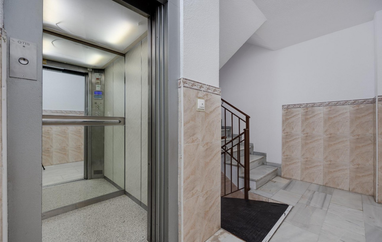 Resale - Wohnung - Torrevieja - Playa del cura