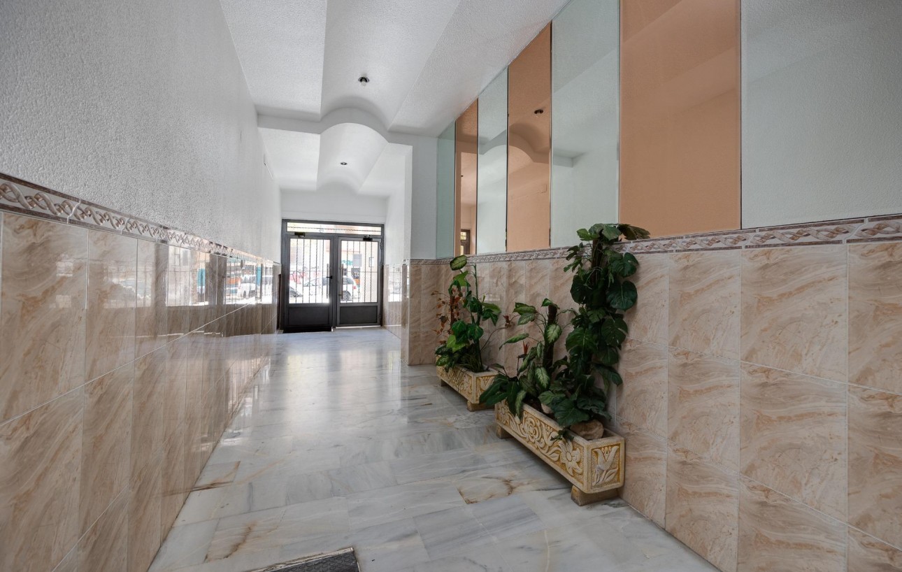 Resale - Wohnung - Torrevieja - Playa del cura