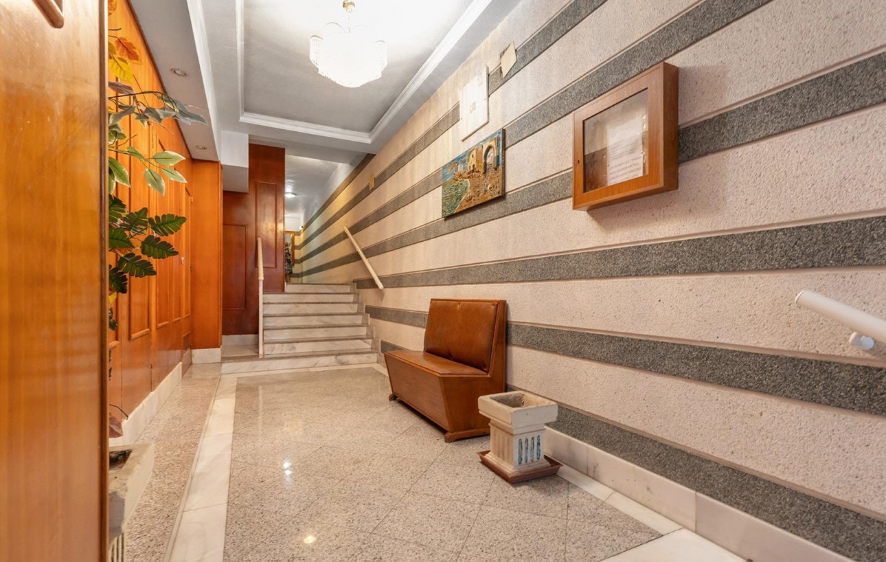 Resale - Lägenhet - Torrevieja - Curva del Palangre