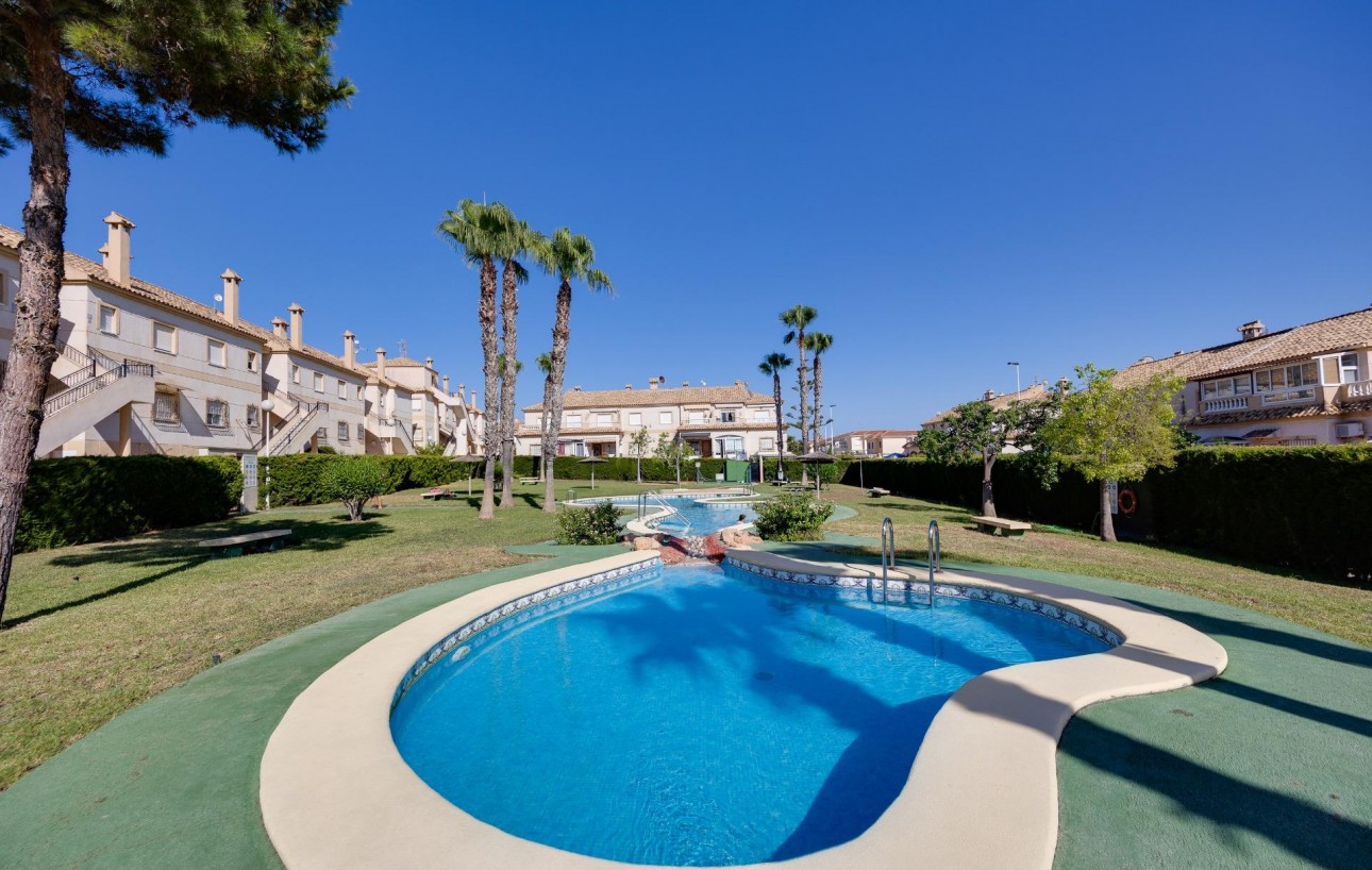 Sale - Bungalow Planta Alta - Torrevieja - Aguas Nuevas