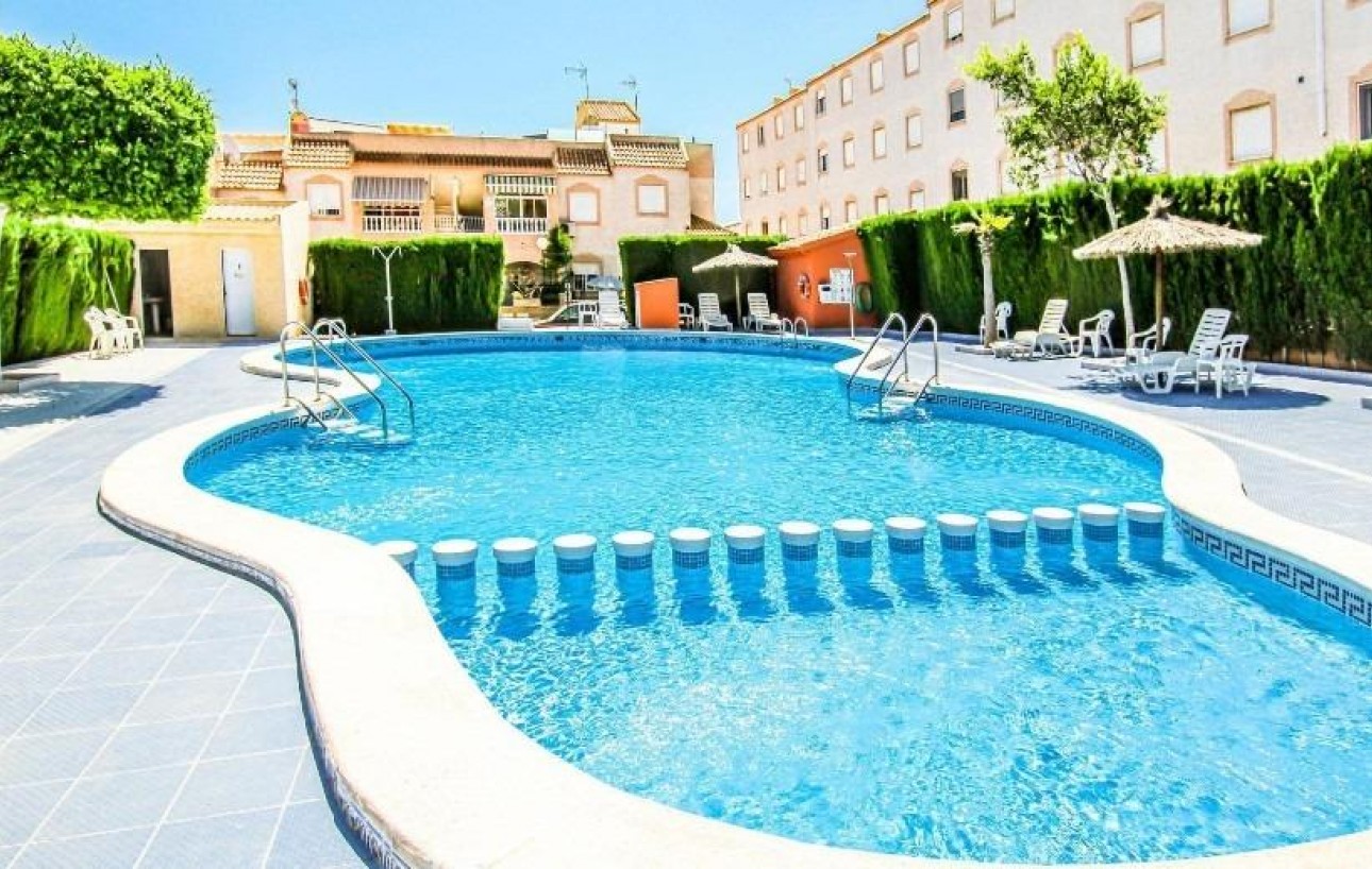 Sale - Bungalow - Torrevieja - Los Balcones - Los Altos del Edén