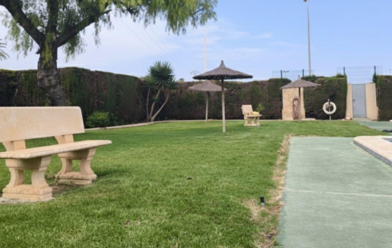 Sale - Bungalow Planta Baja - Torrevieja - Paraje natural