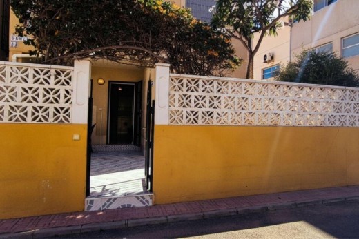 Sale - Bungalow Planta Baja - Torrevieja - Paraje natural