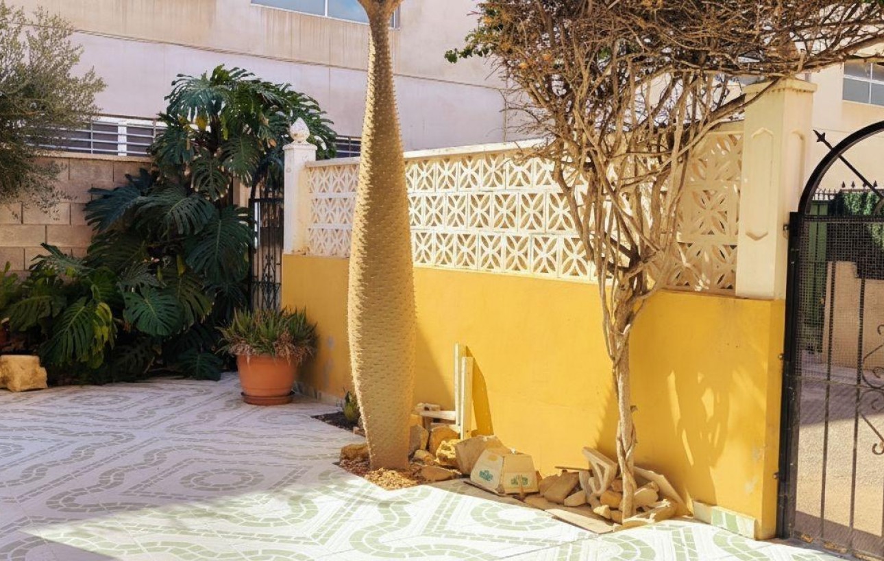 Sale - Bungalow Planta Baja - Torrevieja - Paraje natural