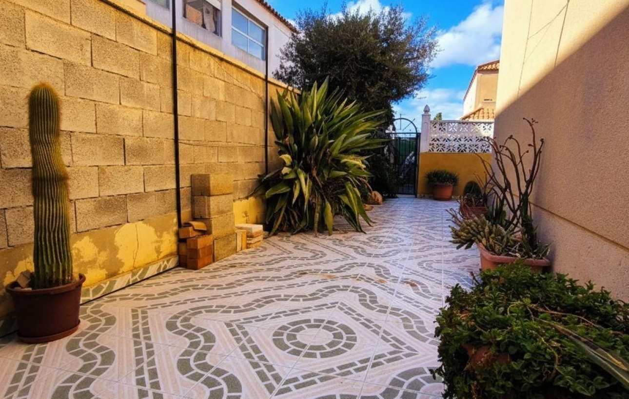 Sale - Bungalow Planta Baja - Torrevieja - Paraje natural