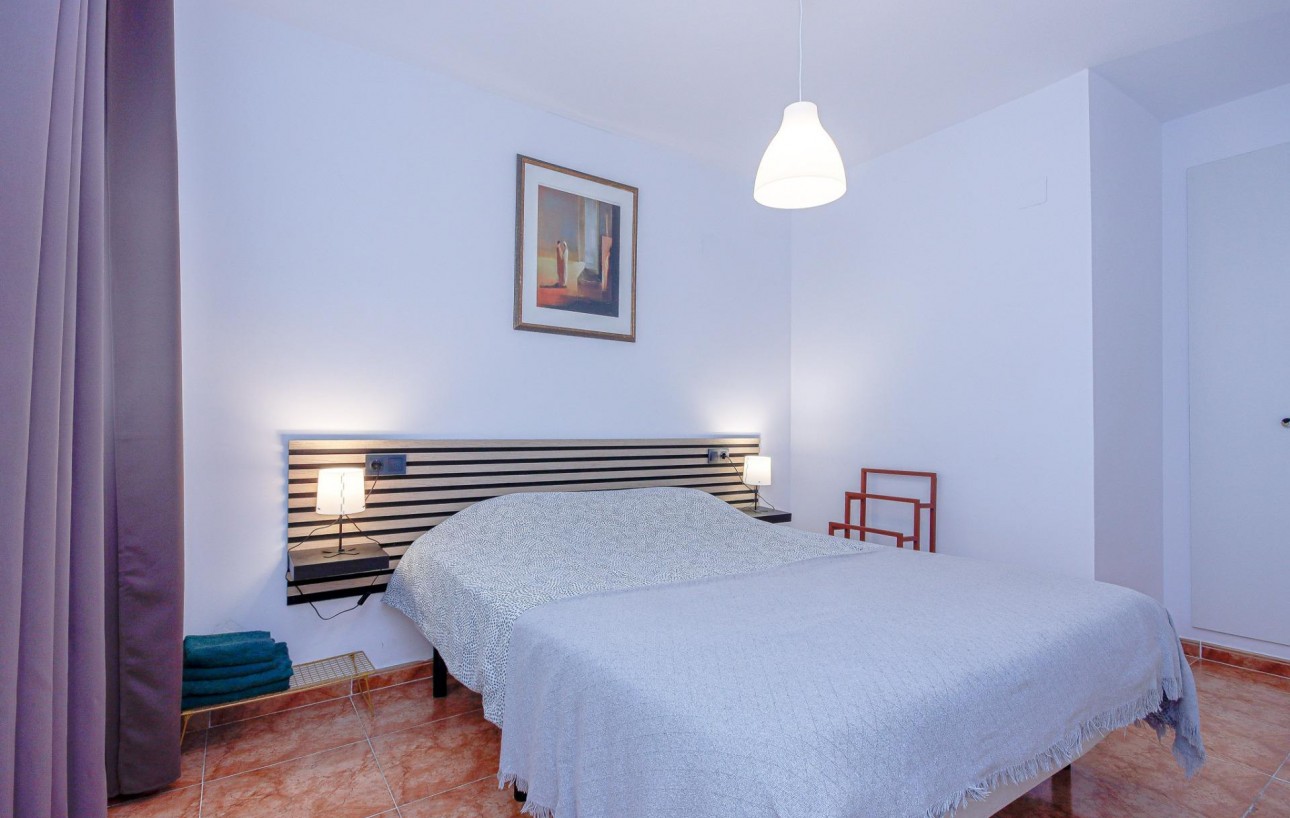 Sale - Apartment - Torrevieja - Playa de los locos