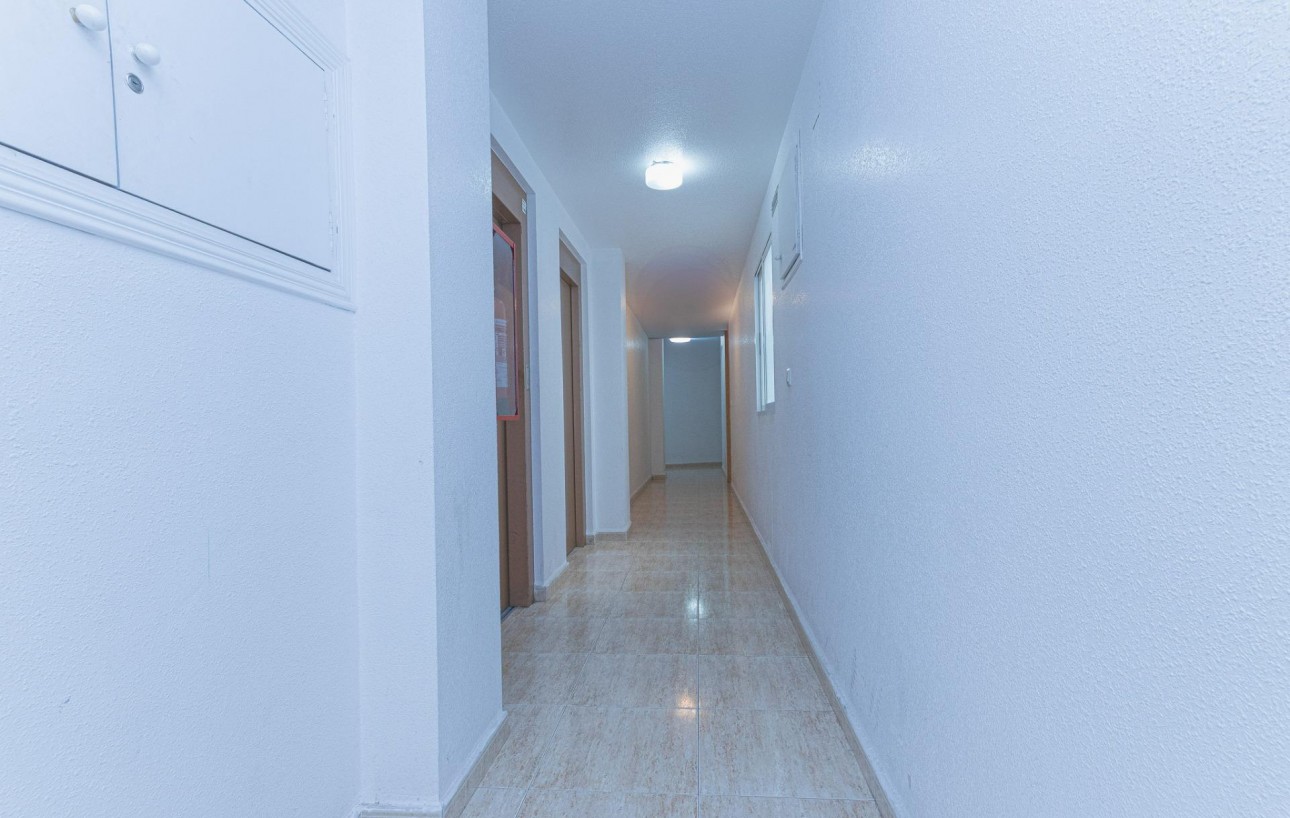 Sale - Apartment - Torrevieja - Playa de los locos