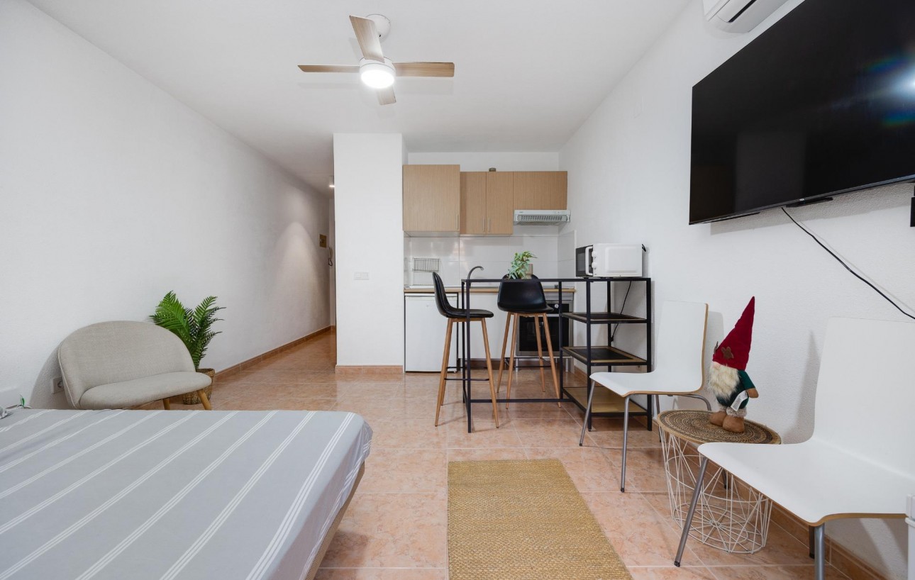 Sale - Study - Torrevieja - Centro