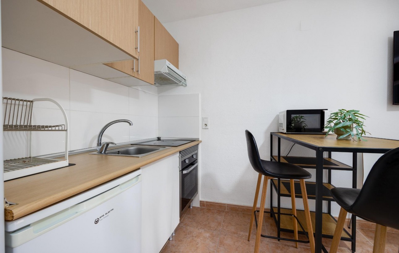 Sale - Study - Torrevieja - Centro