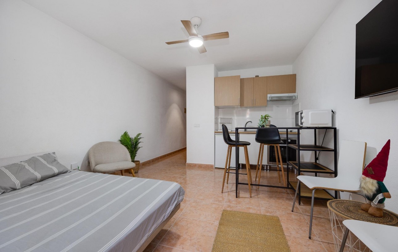 Sale - Study - Torrevieja - Centro